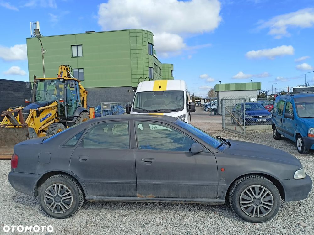 Audi A4 Limousine - 5