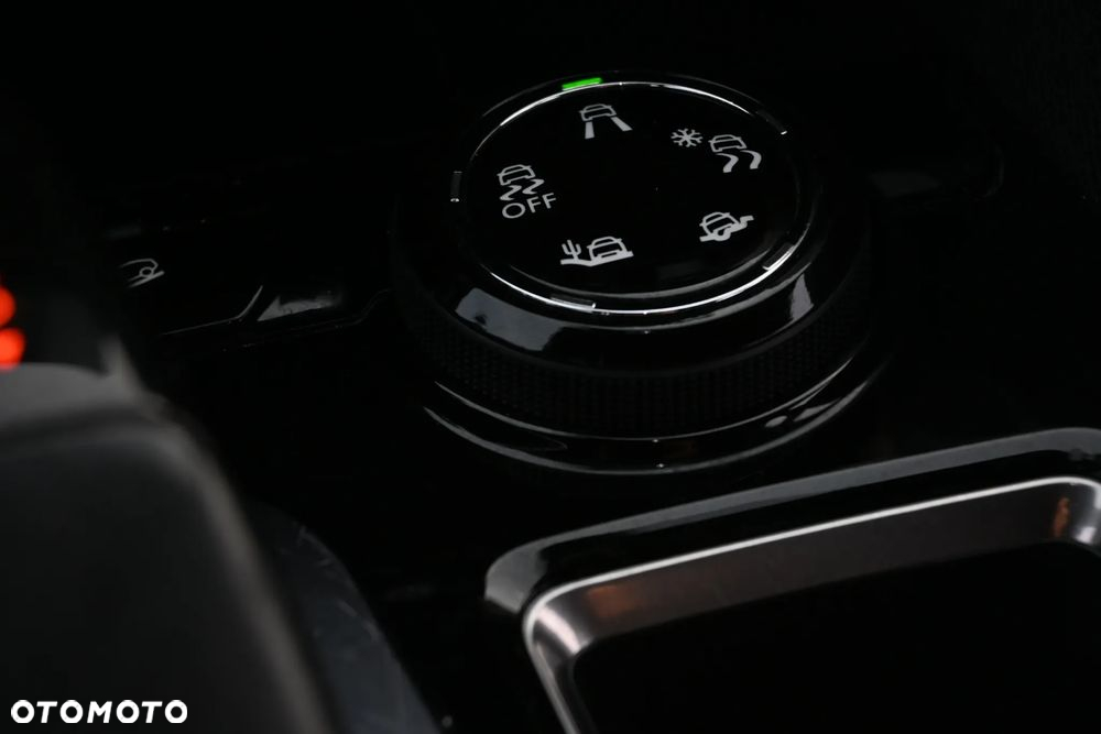 Peugeot 3008 BlueHDi 180 Stop & Start EAT6 GT - 32
