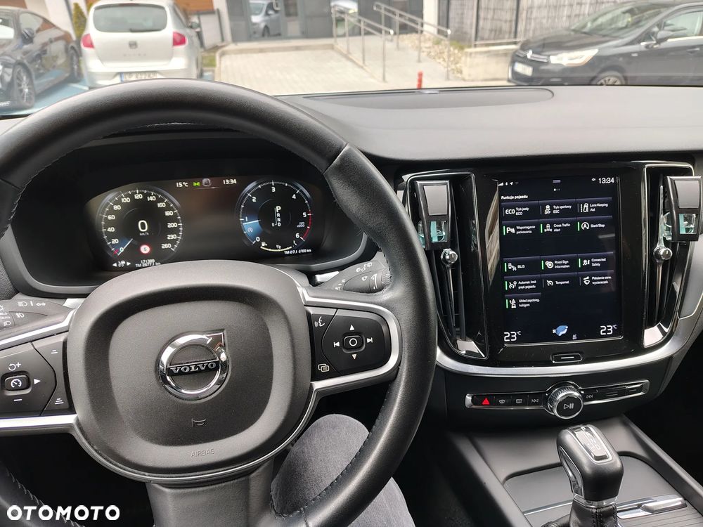 Volvo V60 D3 SCR Momentum - 28