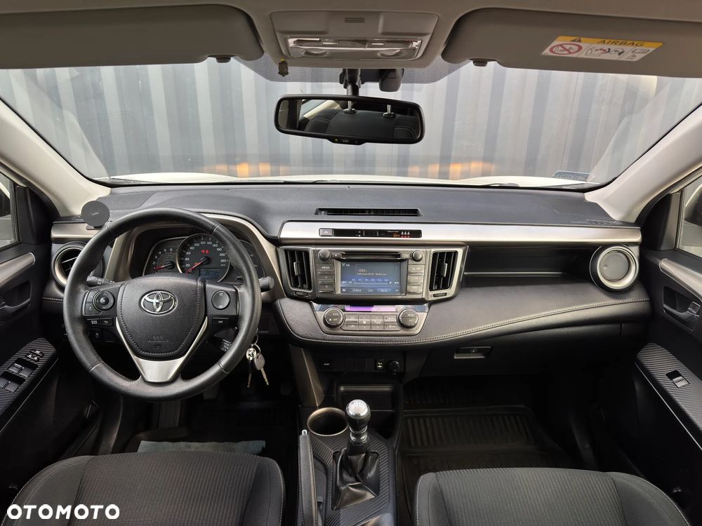 Toyota RAV4 2.0 D-4D Active 4x2 - 24