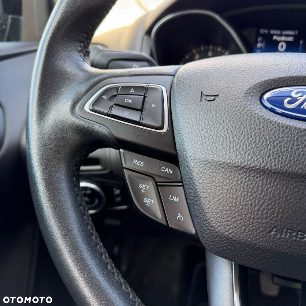 Ford Focus - 25