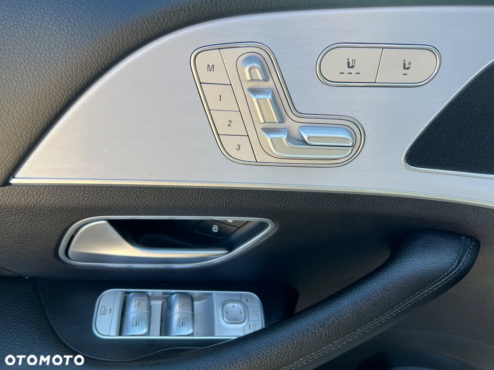 Mercedes-Benz GLE 300 d 4Matic 9G-TRONIC AMG Line - 27