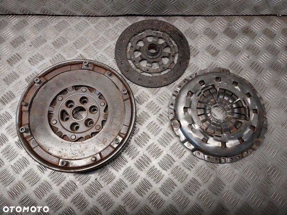 KOŁO DWUMASOWE + TARCZA + DOCISK BMW E90 2.0 16V 7541018 - 1