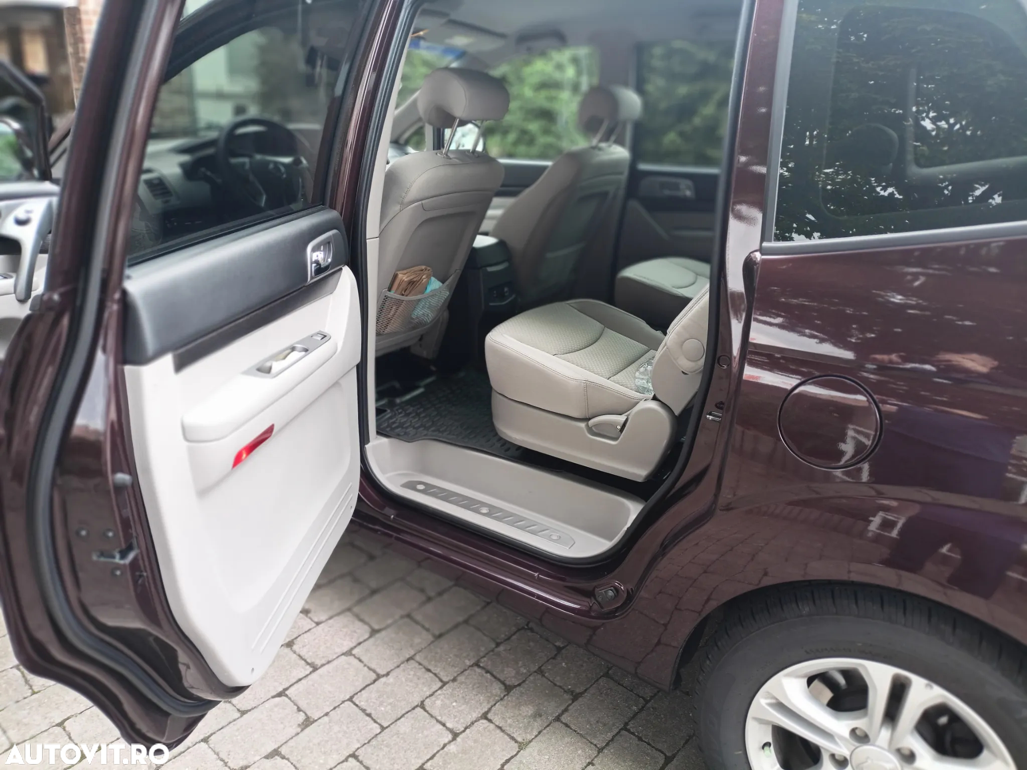 SsangYong Rodius - 9