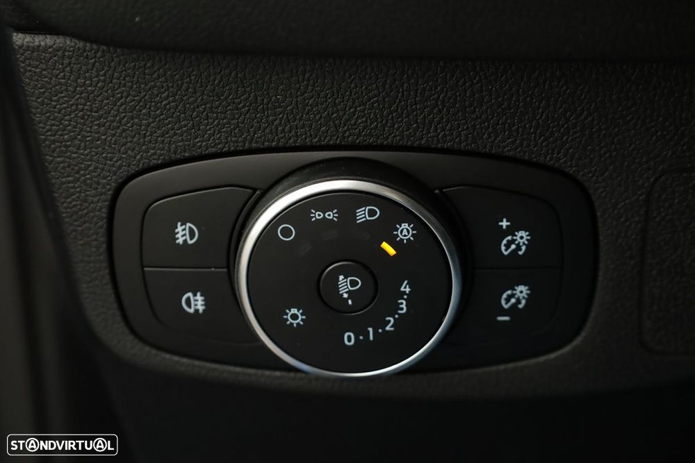 Ford Focus 1.0 EcoBoost MHEV ST-Line - 18