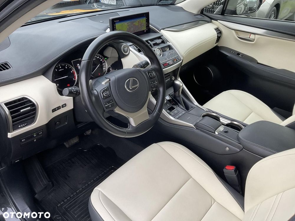 Lexus NX 300 F Impression AWD - 11