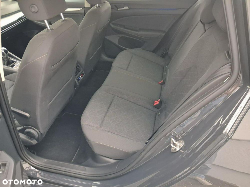 Volkswagen Golf - 11
