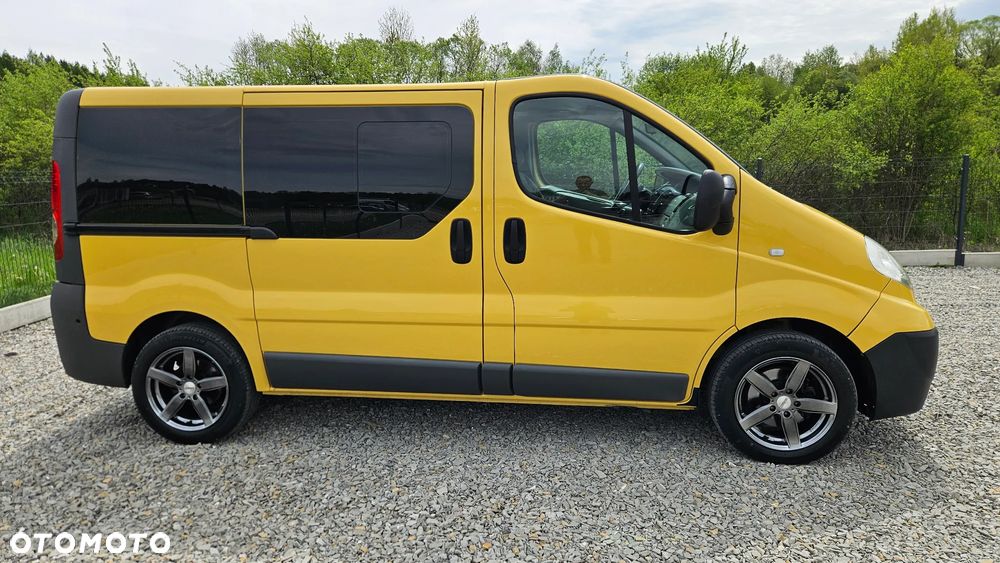 Opel Vivaro - 25