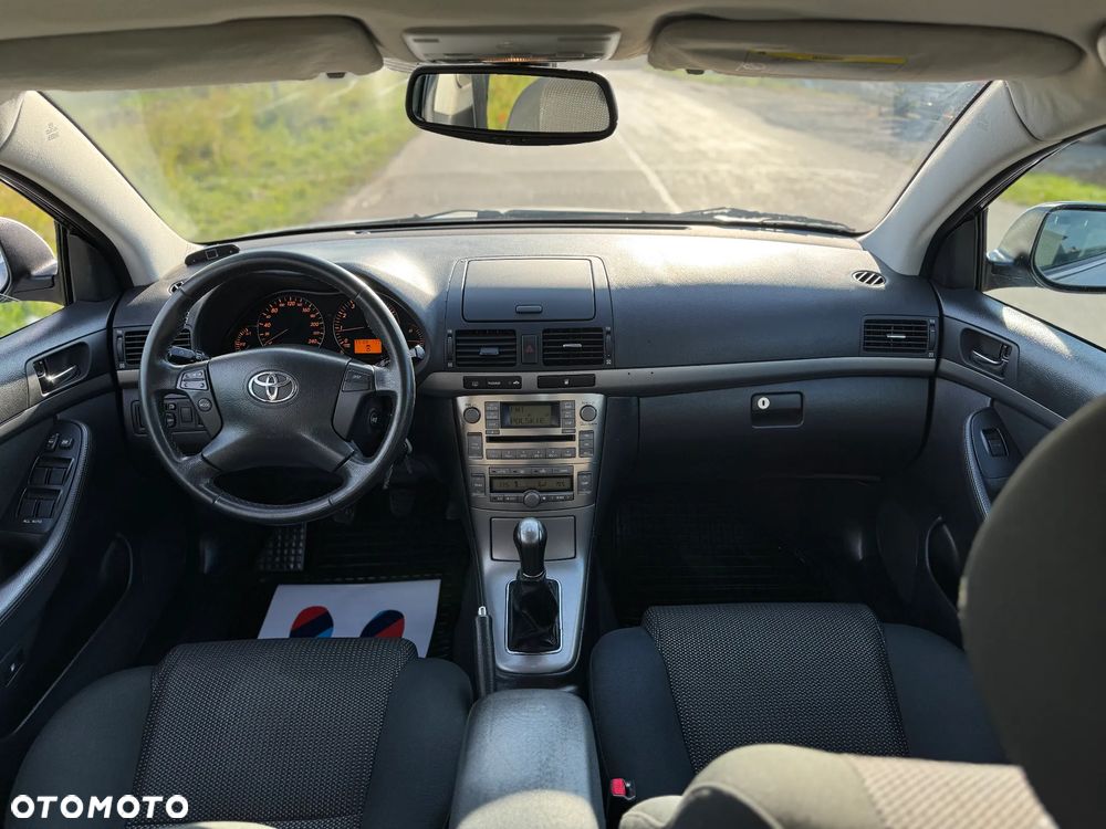 Toyota Avensis 1.8 VVT-i Sol Premium - 33