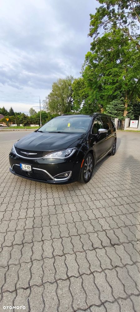 Chrysler Pacifica - 13