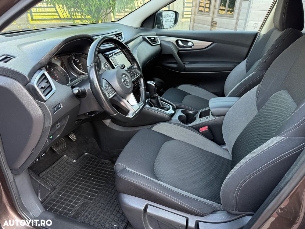 Nissan Qashqai 1.3 DIG-T DCT N-CONNECTA - 6