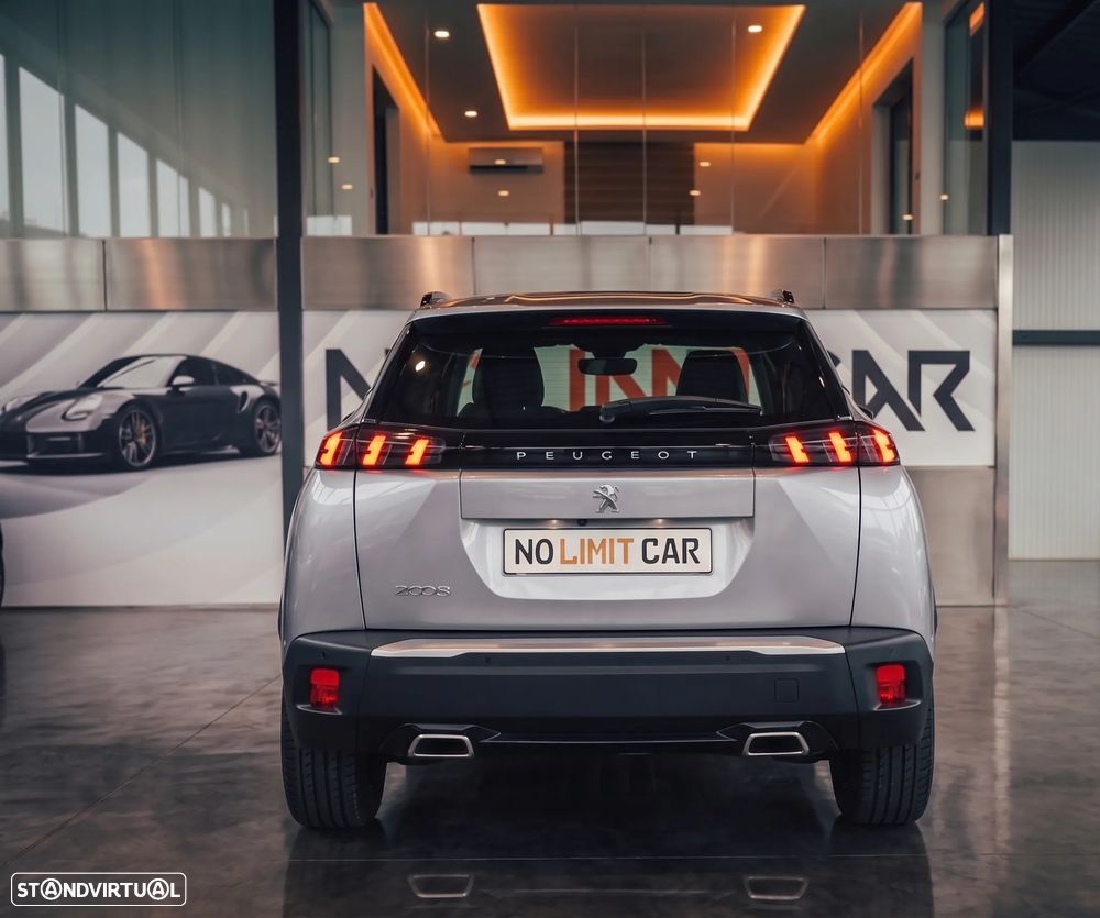 Peugeot 2008 1.2 PureTech Allure EAT8 - 3