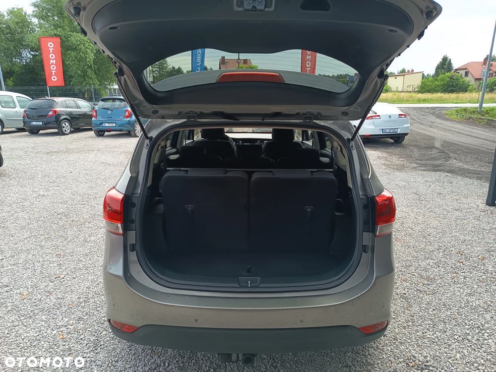 Kia Carens 1.6 GDI Attract - 32