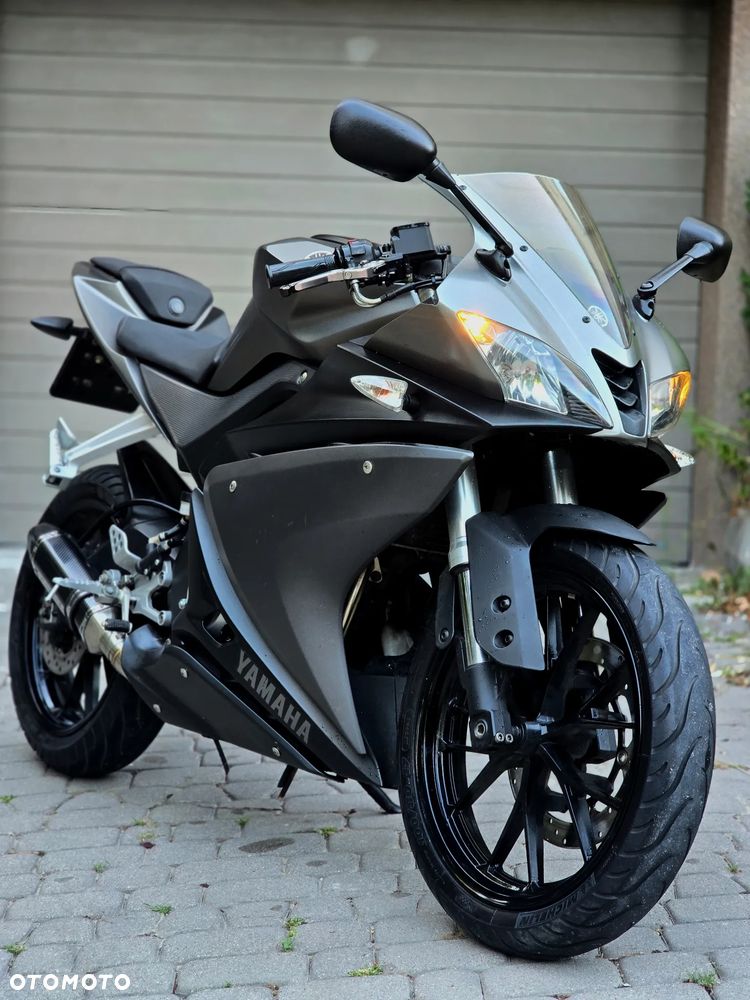 Yamaha YZF - 2
