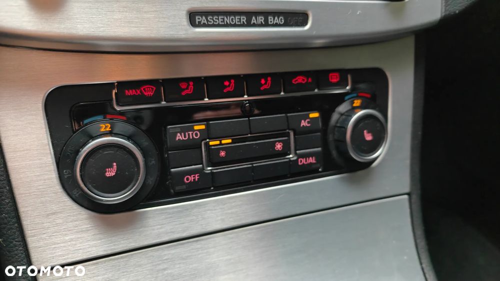 Volkswagen Passat 2.0 TDI Highline - 17