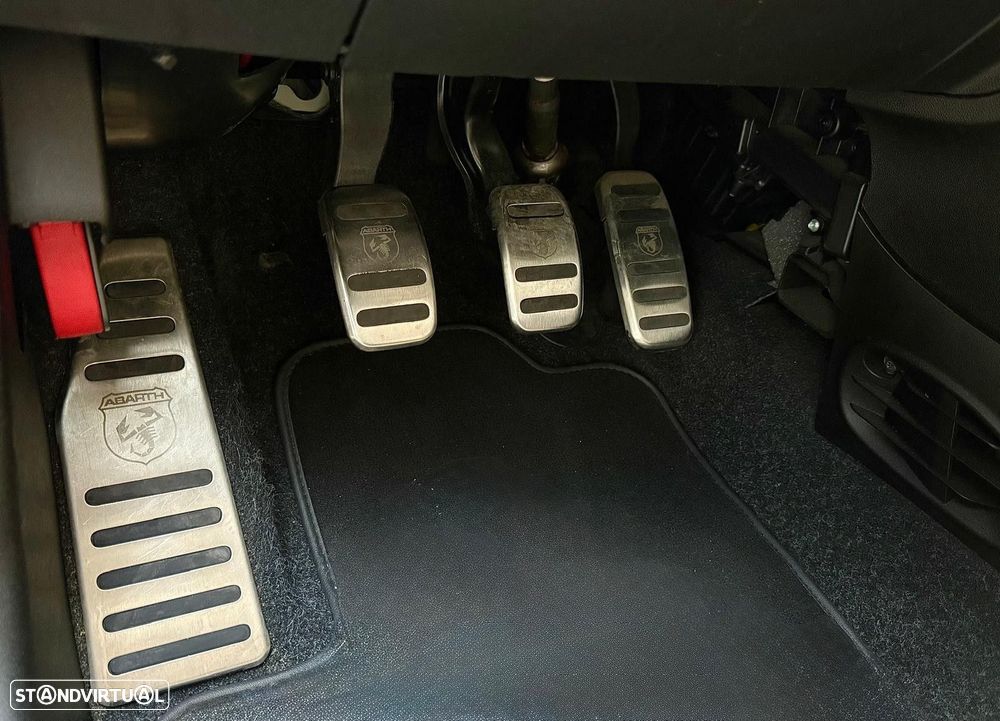Abarth 595C 1.4 T-Jet Pista 3.0 - 31