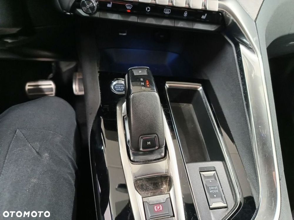 Peugeot 3008 1.5 BlueHDi GT S&S EAT8 - 23