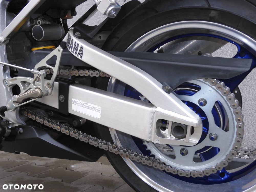 Yamaha R6 - 25