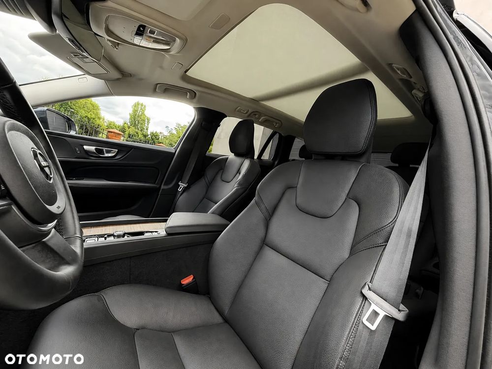 Volvo V60 Cross Country B5 B AWD Plus - 20