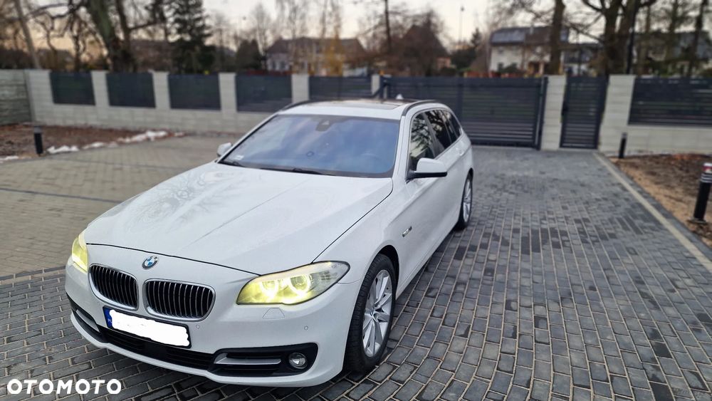 BMW Seria 5 525d xDrive Luxury Line - 1
