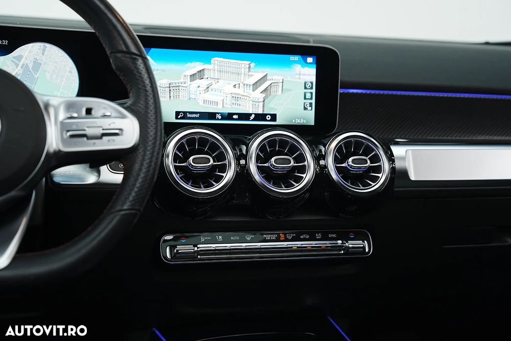 Mercedes-Benz GLB 200 7G-DCT AMG Line - 38