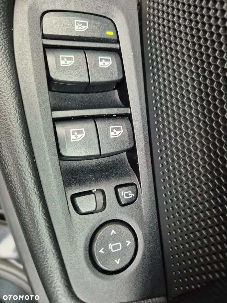 BMW Seria 1 118d Sport Line Shadow - 21