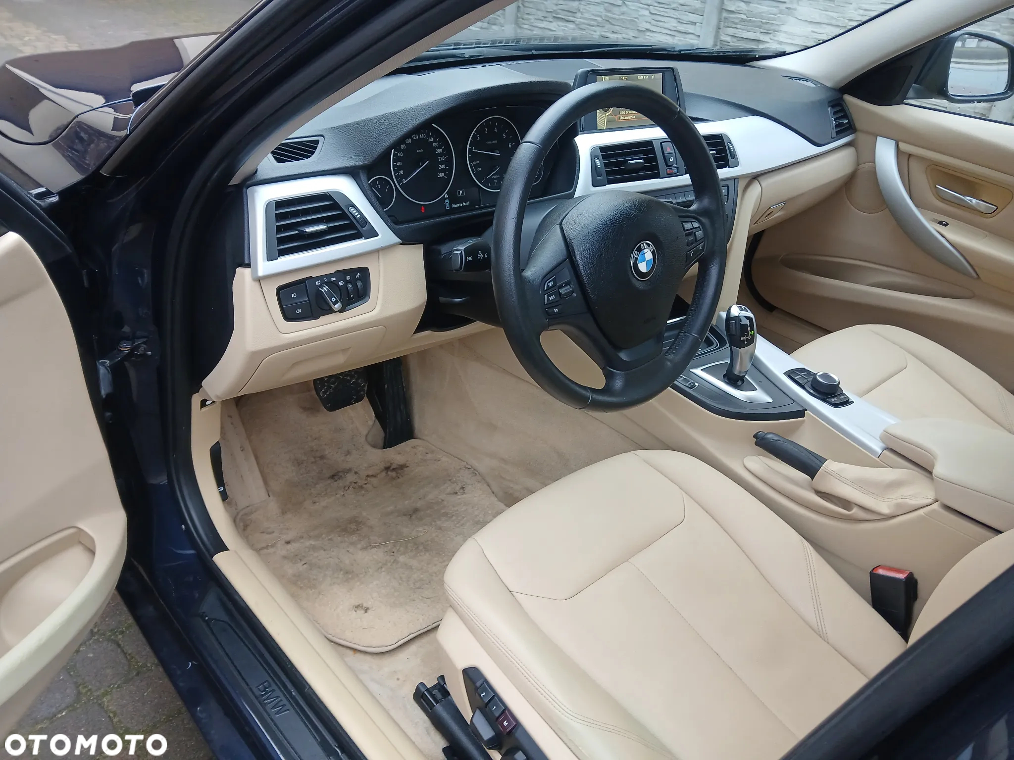 BMW Seria 3 328i xDrive - 14