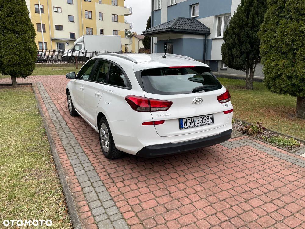 Hyundai i30 1.0 T-GDI Family - 6