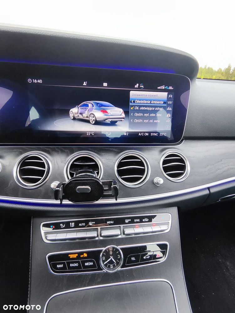 Mercedes-Benz Klasa E 220 d 4-Matic Business Edition 9G-TRONIC - 10