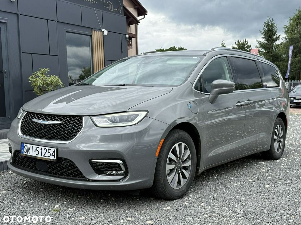 Chrysler Pacifica - 5