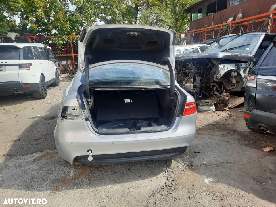 Dezmembrez Jaguar XE 2.0 diesel ingenium 2016 / dezmembrari Jaguar / service / motor  / piese - 7