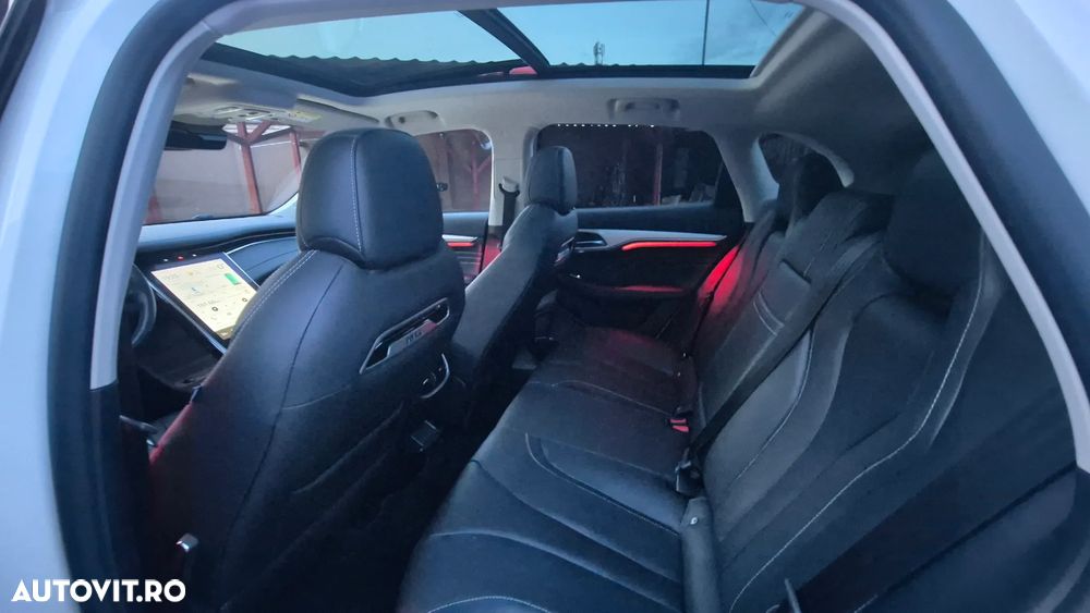 MG Marvel R Luxury - 32