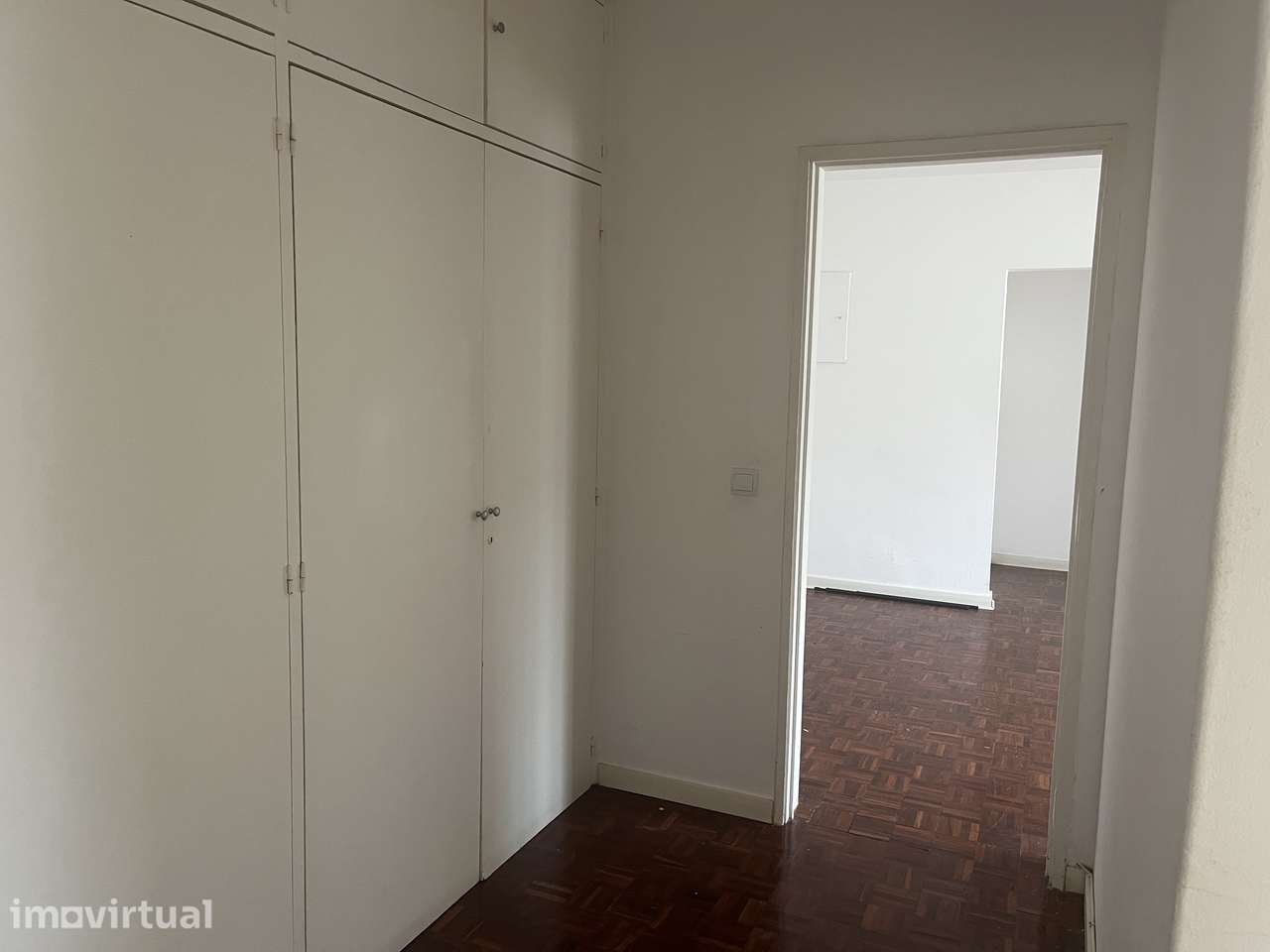 APARTAMENTO T2 CACÉM PARA REMODELAR - PROXIMO AO INTERMARCHÉ - Grande imagem: 4/8