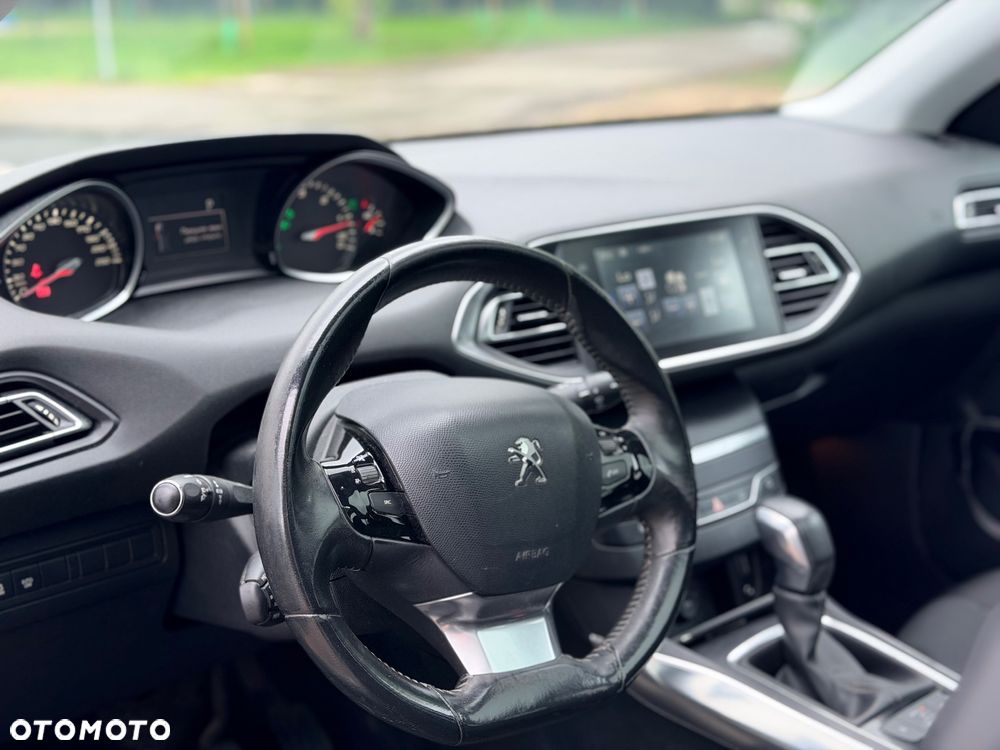 Peugeot 308 BlueHDi FAP 150 EAT6 Stop & Start Allure - 13
