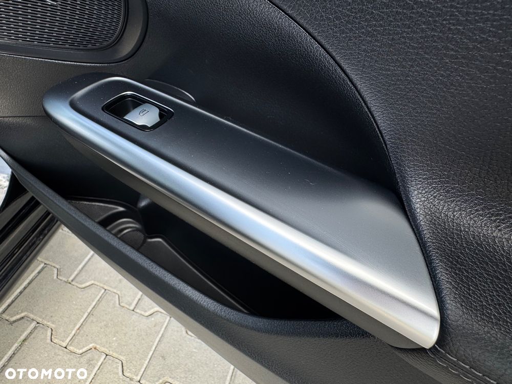 Mercedes-Benz Klasa C 220 d 9G-TRONIC AMG Line - 17