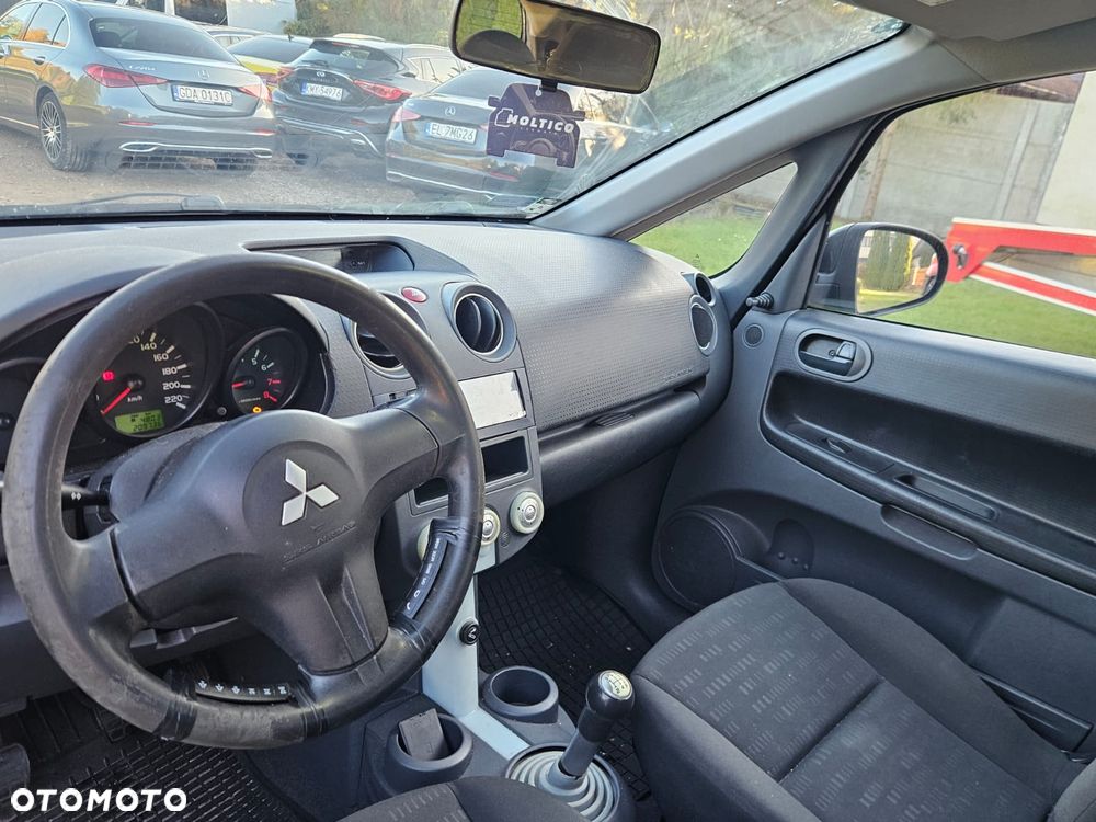 Mitsubishi Colt - 14