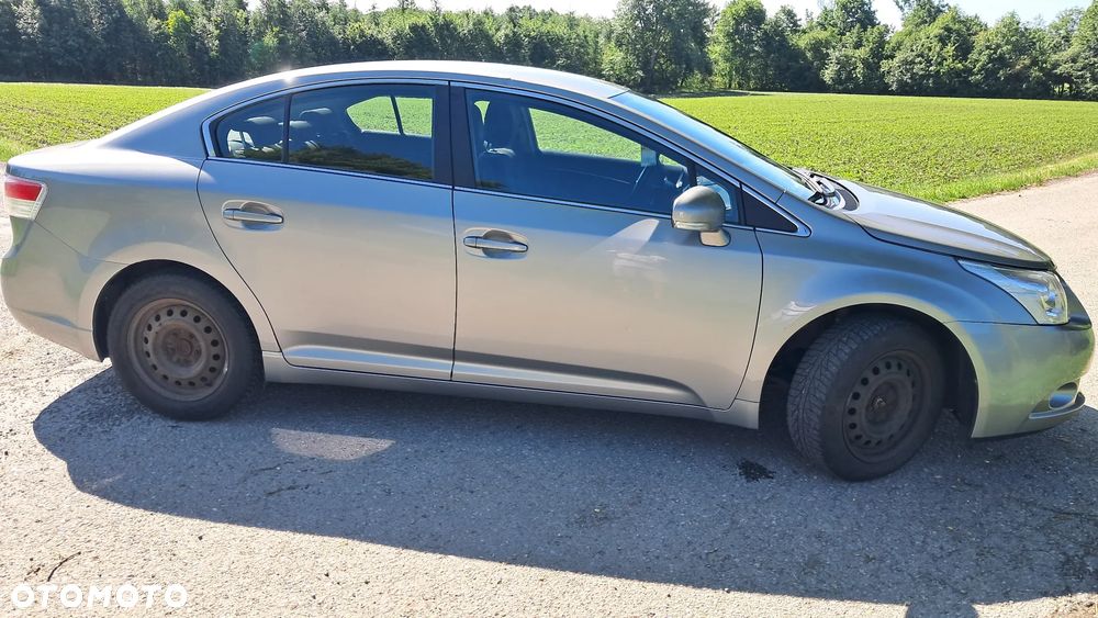 Toyota Avensis 1.8 Comfort - 7