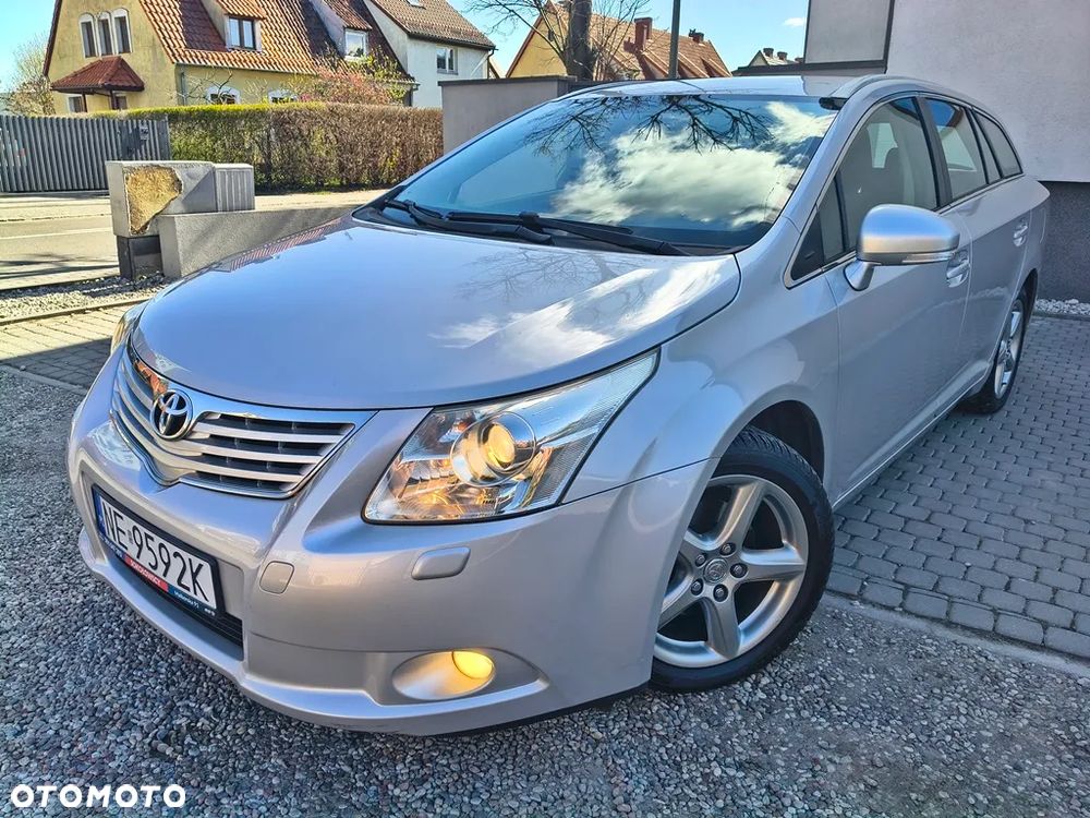 Toyota Avensis Touring Sports 1.8 Executive - 2