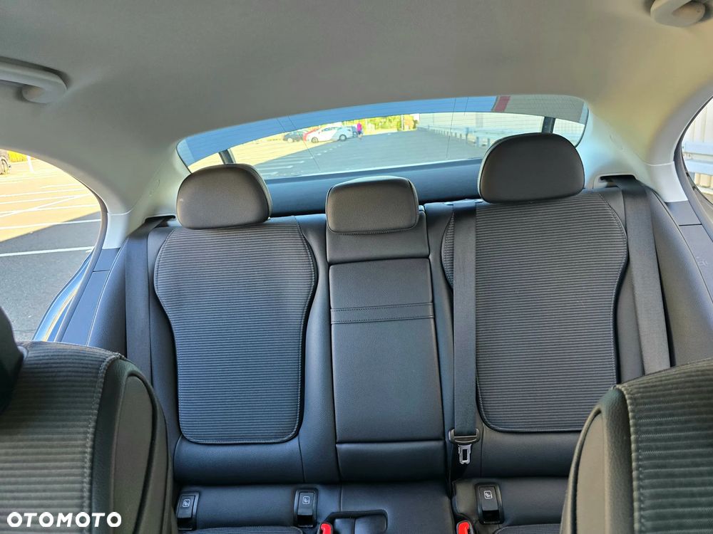 Mercedes-Benz Klasa C 220 d 9G-TRONIC - 22