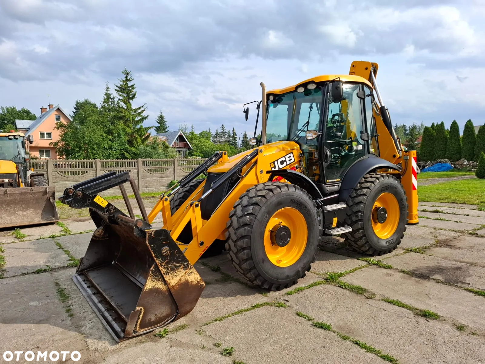 JCB 4CX - 3