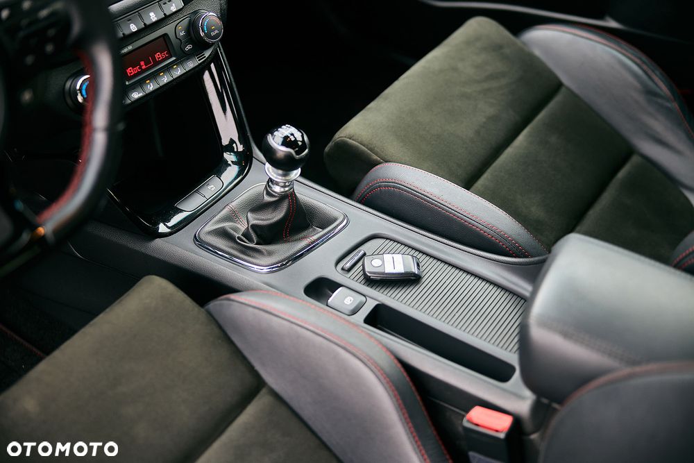 Kia Ceed 1.6 T-GDI GT-Track - 24