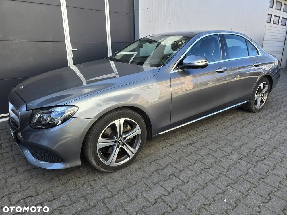 Mercedes-Benz Klasa E 220 d 9G-TRONIC - 2