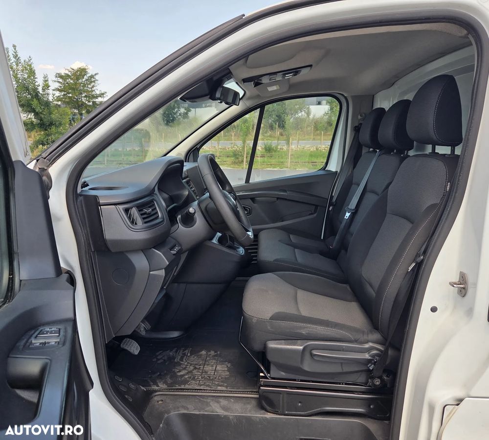 Renault Trafic - 2