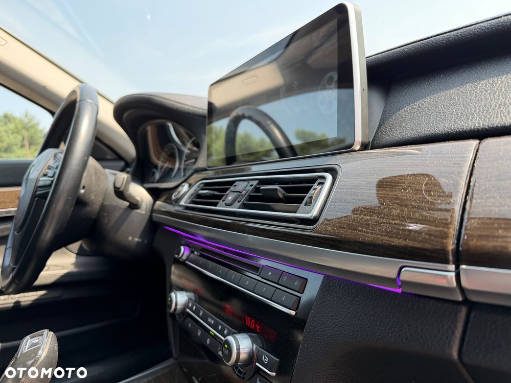 BMW Seria 7 730Ld - 27