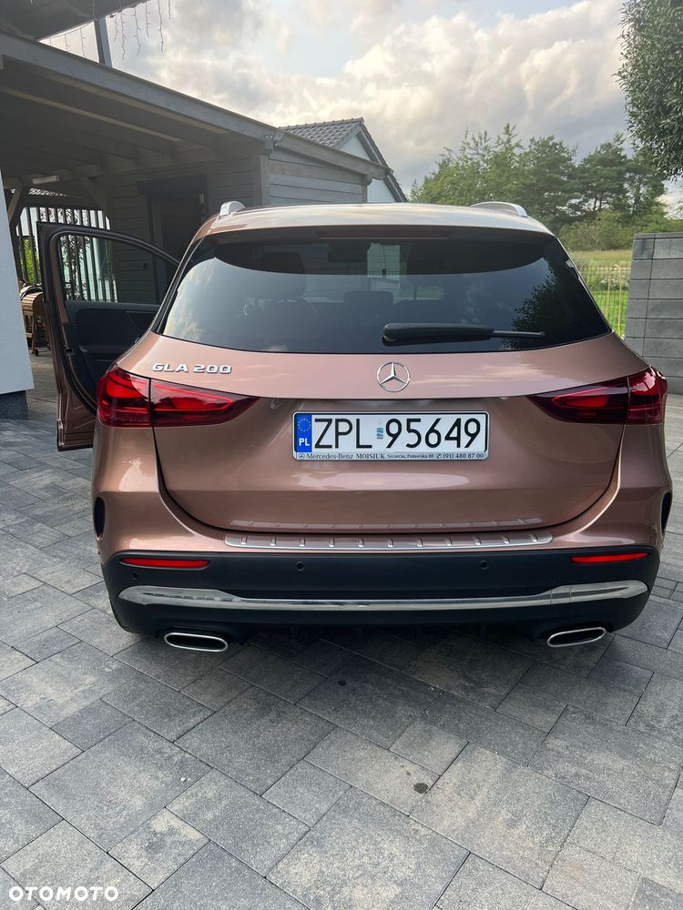 Mercedes-Benz GLA 200 AMG Line - 9