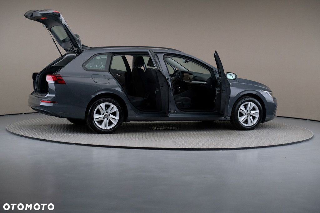 Volkswagen Golf - 6