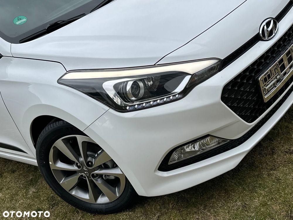 Hyundai i20 1.4 Wersja Jubileuszowa - 17