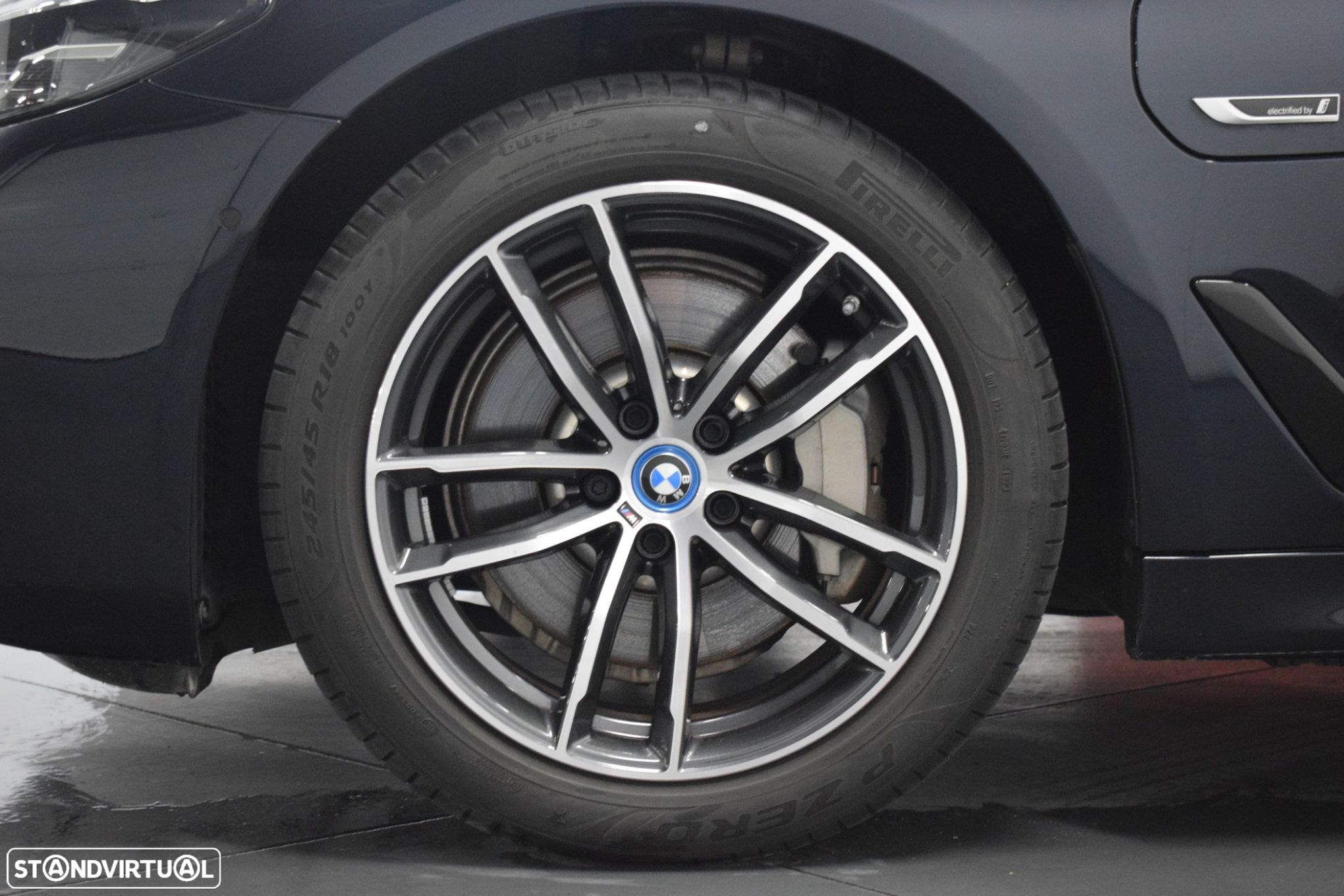 BMW 530 e Pack Desportivo M - 26