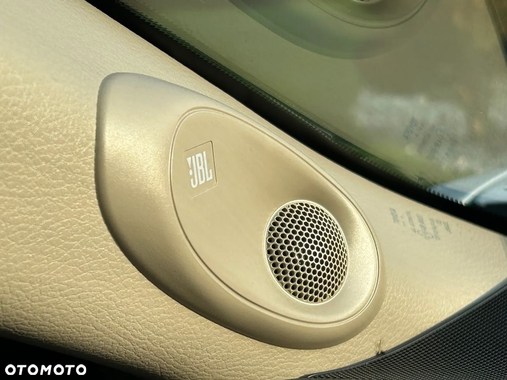 Toyota Camry 2.5 Hybrid Executive CVT - 37