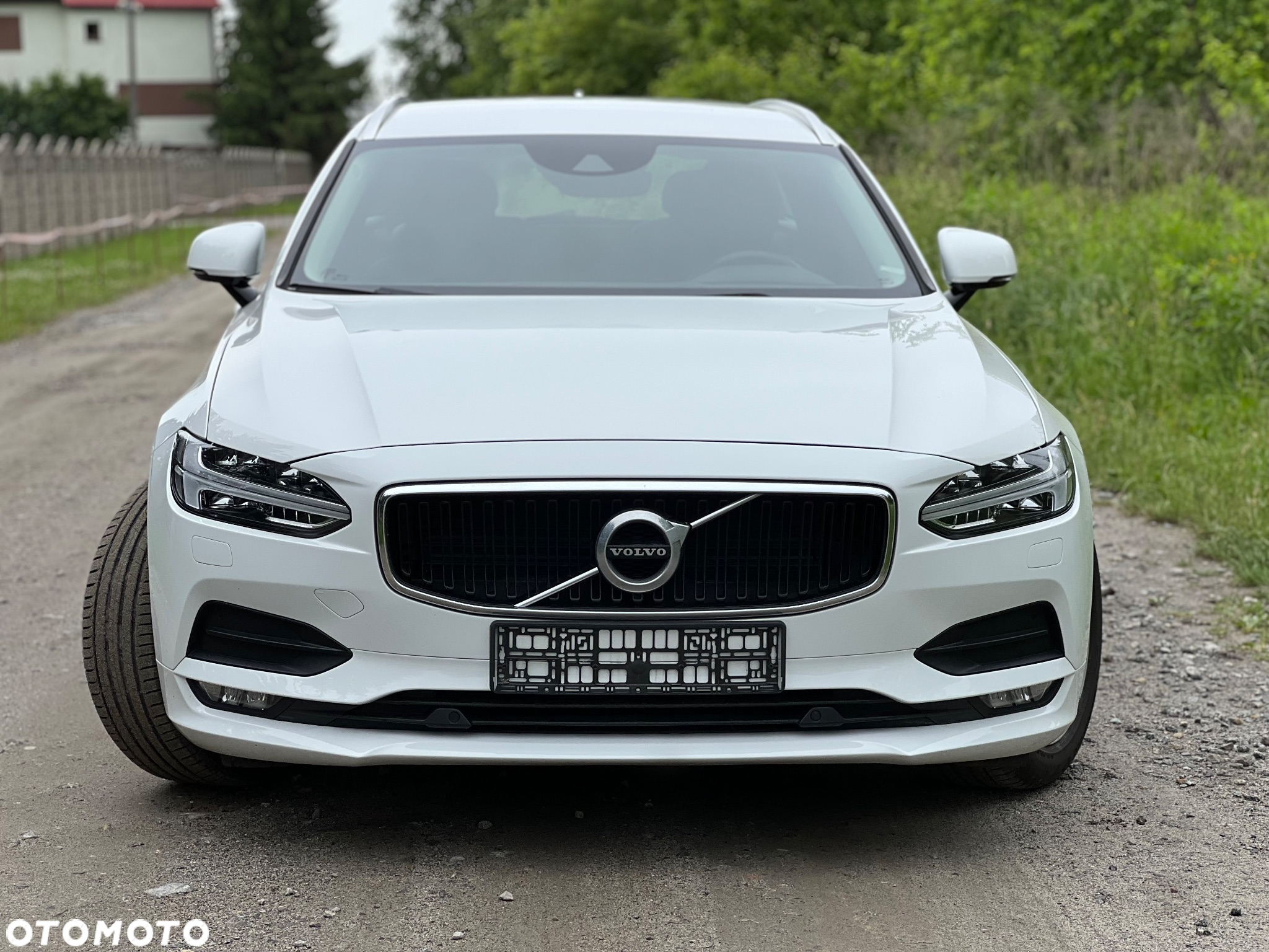 Volvo V90 D4 Momentum - 9